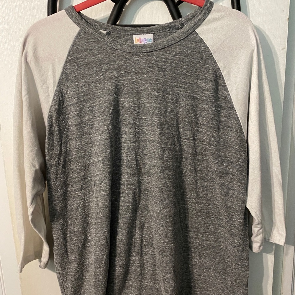 Lularoe randy tee fits like xl/xxl